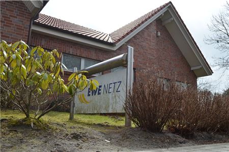 Auch der EWE-Standort Großheide wird aufgegeben, das Gebäude steht zum Verkauf. Archivfoto