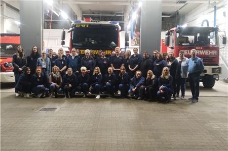 Gruppenbild mit Herr: die Feuerwehrfrauen bei ihrem jüngsten Treffen in Südbrookmerland.